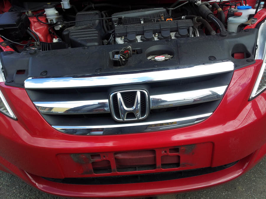 Honda FRV I-VTEC SE grille